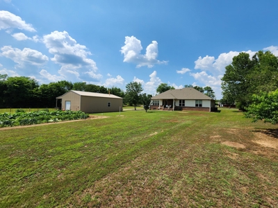Country Home & Shop on 4 Acres – Poteau, Oklahoma - image 5