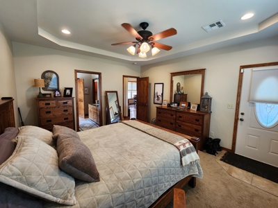 Country Home & Shop on 4 Acres – Poteau, Oklahoma - image 29