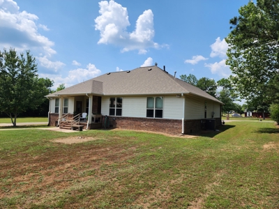 Country Home & Shop on 4 Acres – Poteau, Oklahoma - image 6