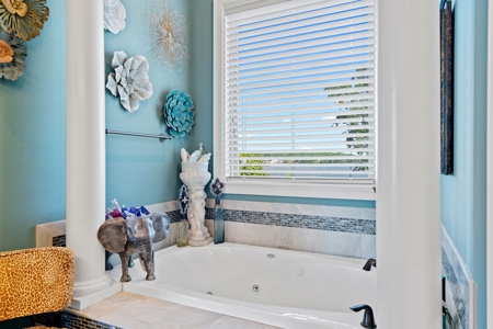 Arkansas Lakefront Home For Sale - image 17