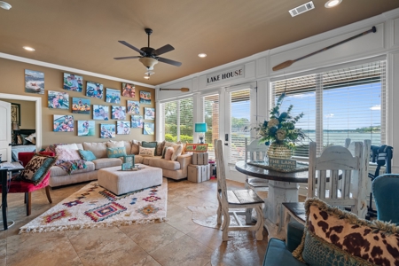 Arkansas Lakefront Home For Sale - image 15