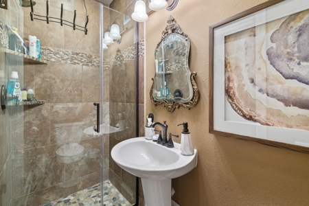 Arkansas Lakefront Home For Sale - image 5