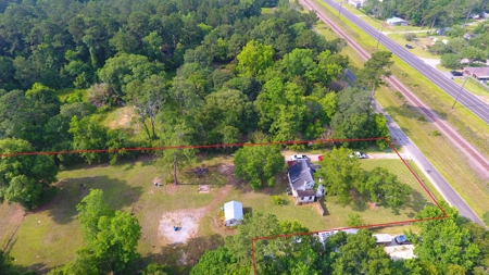 Investor Special: Charming Farmhouse in Lumberton, TX - image 4