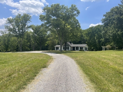 Farm For Sale Near Nashville Tn, Lynnville Tn With Nice Home - image 2
