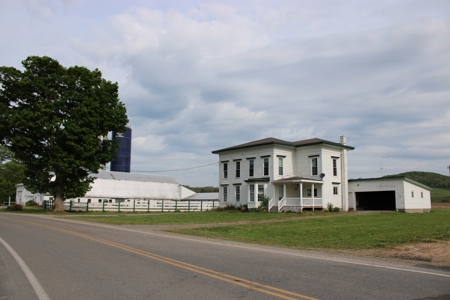 Country Home For Sale in Madison, Ney York - image 4