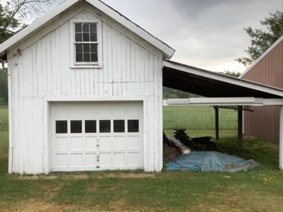 Muti-Family Home With Country Views - image 2