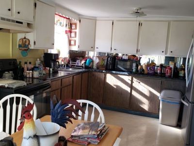 Muti-Family Home With Country Views - image 18