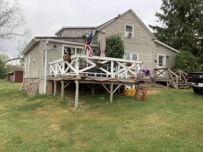 Muti-Family Home With Country Views - image 6