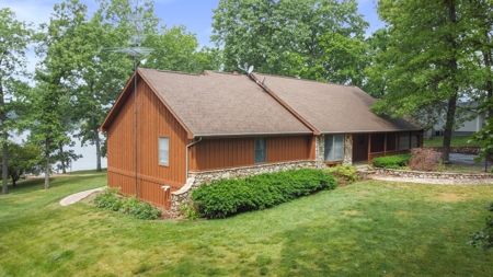 Lakefront Custom Home on Arrowhead Lake, West Plains, MO - image 41