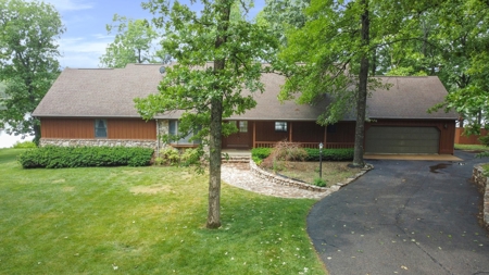 Lakefront Custom Home on Arrowhead Lake, West Plains, MO - image 10