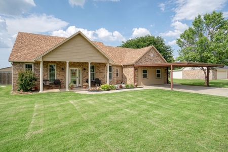 Home For Sale In Sayre, Oklahoma - image 8