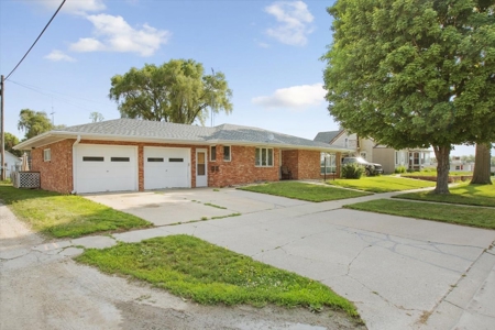 Brick Ranch, Apartments, For Sale Woodbine, IA Harrison Co - image 4