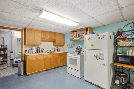 Brick Ranch, Apartments, For Sale Woodbine, IA Harrison Co - image 30