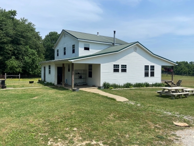 Country Home and  Farm in Metcalfe County - image 17