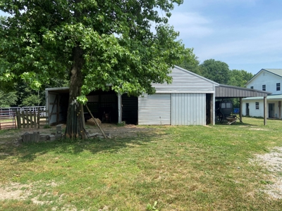 Country Home and  Farm in Metcalfe County - image 11