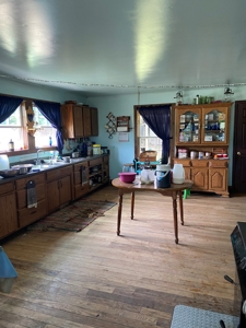 Country Home and  Farm in Metcalfe County - image 25