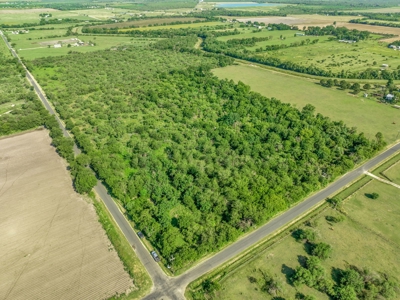 14 Acres on the hard corner just South of Castroville! - image 3