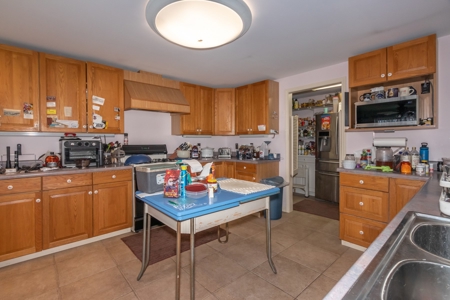 Country Home For Sale in Root, New York - image 9