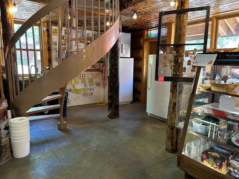 Fly and Gift Shop at Mesa Lakes Lodge 