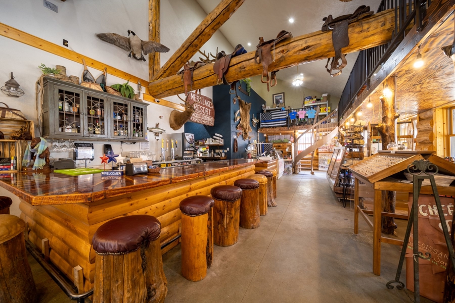 Full Restaurant and Bar 