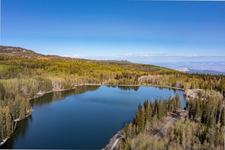 Colorado Lodge and Waterfront Property For Sale - image 23