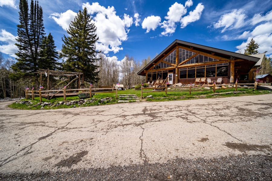 Mesa Lakes Resort and Lodge 