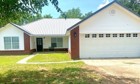 Newly remodeled HOME for SALE in TOWN - image 13