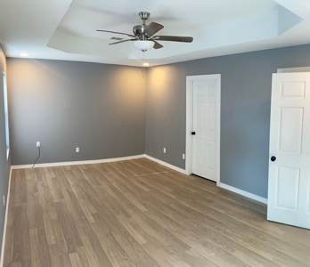 Newly remodeled HOME for SALE in TOWN - image 4