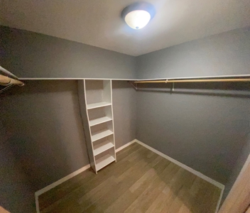 Newly remodeled HOME for SALE in TOWN - image 29