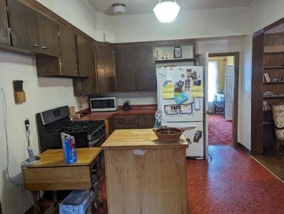 Eastern Oregon Turn of the Century Three Bedroom Home - image 18