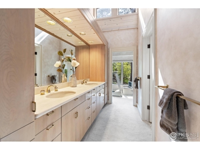 Beautiful Mountain Resort - image 25