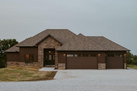 Newly Built Custom Home For Sale in Memphis, Missouri - image 1