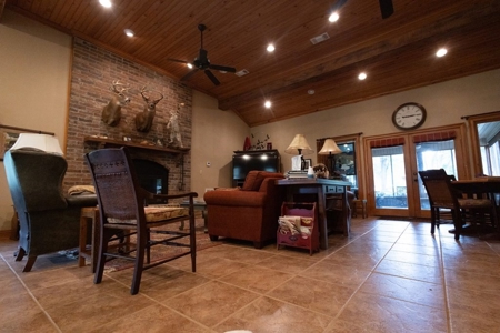 170 Acres with Farmhouse in St. Helena Parish, LA for Sale - image 15