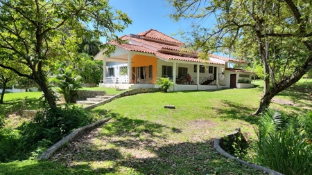 3 bedroom House, Golf Club in Coronado *Under Contract* - image 1
