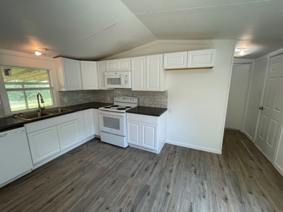 Country Home on Acreage in LaRue, Texas - image 23