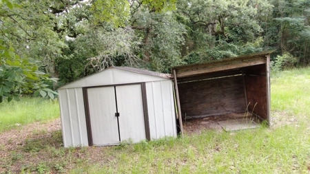 Country Home on Acreage in LaRue, Texas - image 3