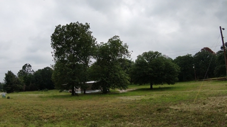 Country Home on Acreage in LaRue, Texas - image 9