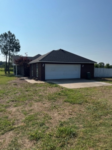 Country Home On 6 Acres For Sale Online Auction - image 2