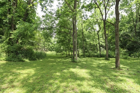Cape Cod Home on 33 acres in Somerset Ohio - image 32