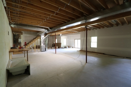 Cape Cod Home on 33 acres in Somerset Ohio - image 27