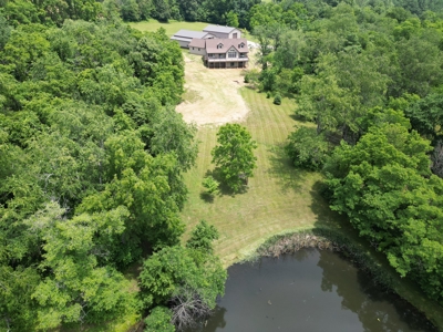Cape Cod Home on 33 acres in Somerset Ohio - image 2