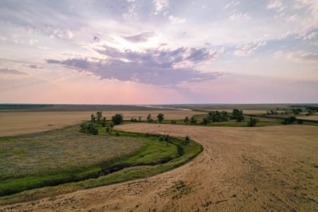 Milk River Treasure Ranch Dryland Farm Hay Production - image 38