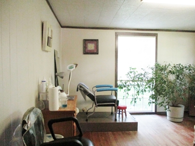 Bonham Tx Established Hair Salon - image 30
