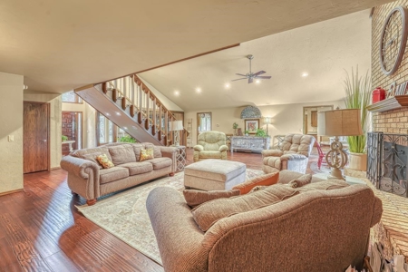 Clinton, Ok. Home for Sale!! - image 19