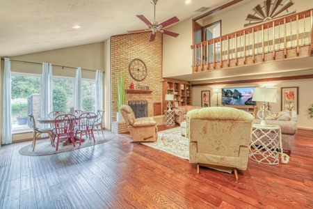 Clinton, Ok. Home for Sale!! - image 11