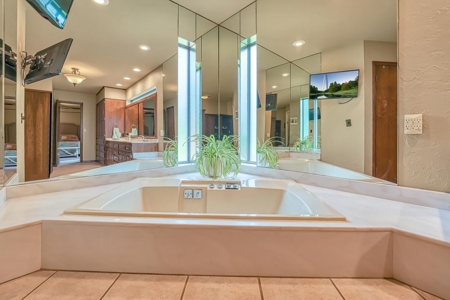 Clinton, Ok. Home for Sale!! - image 29