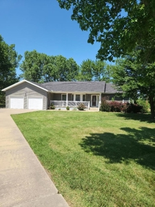 Home in Iola Kansas - image 1