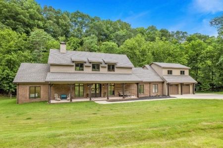 Secluded Country Home With Creek Frontage For Sale In TN - image 2