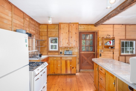 Here is your private getaway on the Yaak River! - image 8