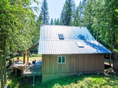 Here is your private getaway on the Yaak River! - image 40